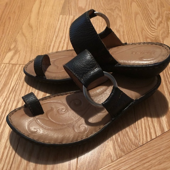 Born Shoes - Women’s Born Black Leather Sandals - Size 6M